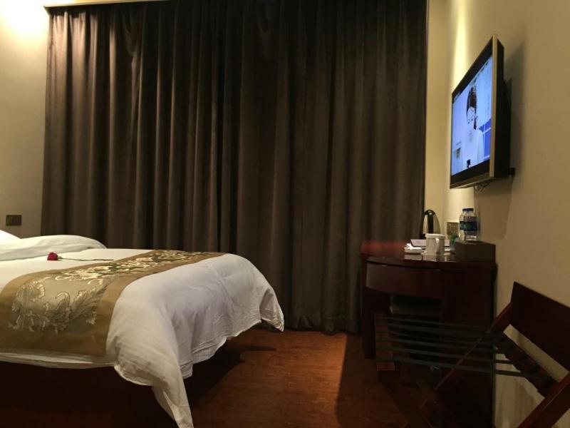GreenTree Inn HeNan HeBi HengShan Road Business Hotel Buitenkant foto